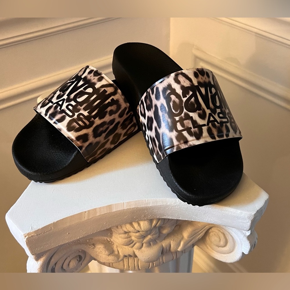 NWOT✨ Roberto Cavalli slides